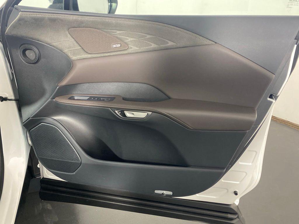 2025 Lexus RX 350 LUXURY — миниатюра 32