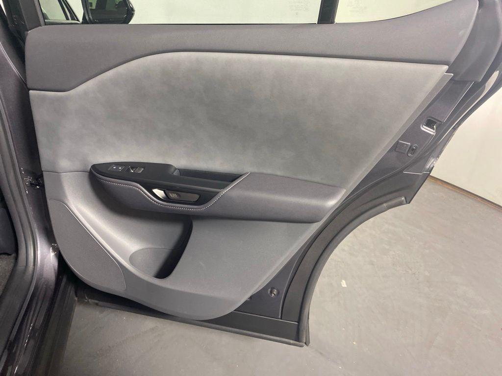 2023 Lexus RZ 450E PREMIUM thumbnail 32