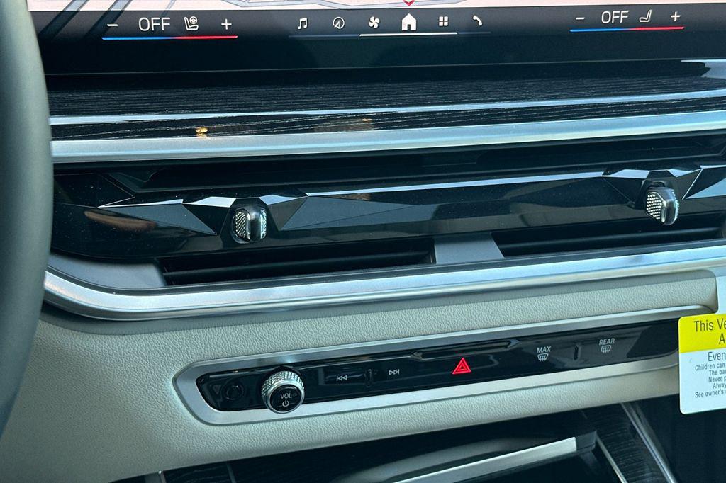 2026 BMW X7 M60I 缩略图 24