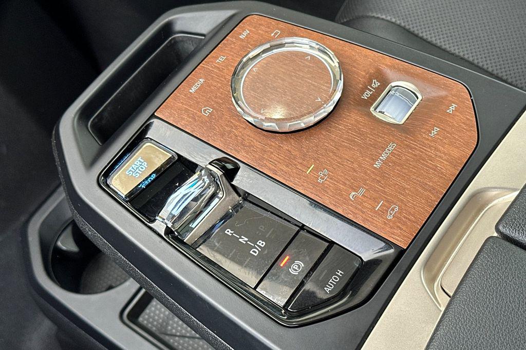 2024 BMW IX M60 缩略图 25