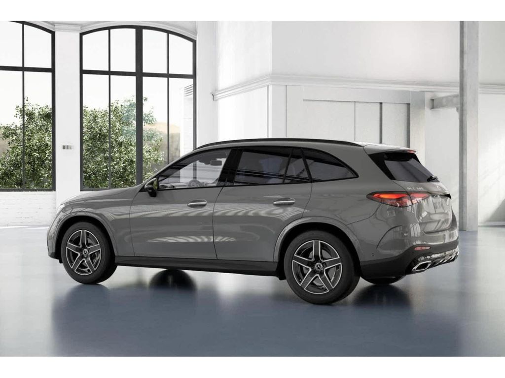 2026 Mercedes-BENZ GLC thumbnail 31
