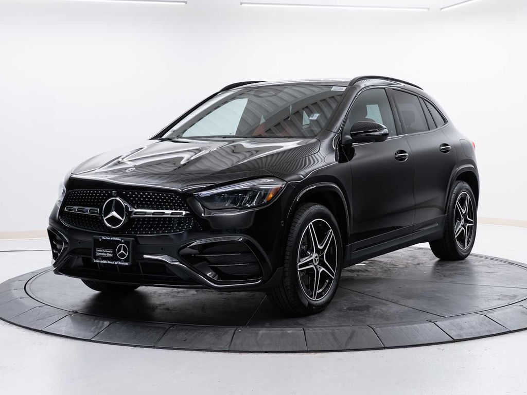 2026 Mercedes-BENZ GLA photo 3