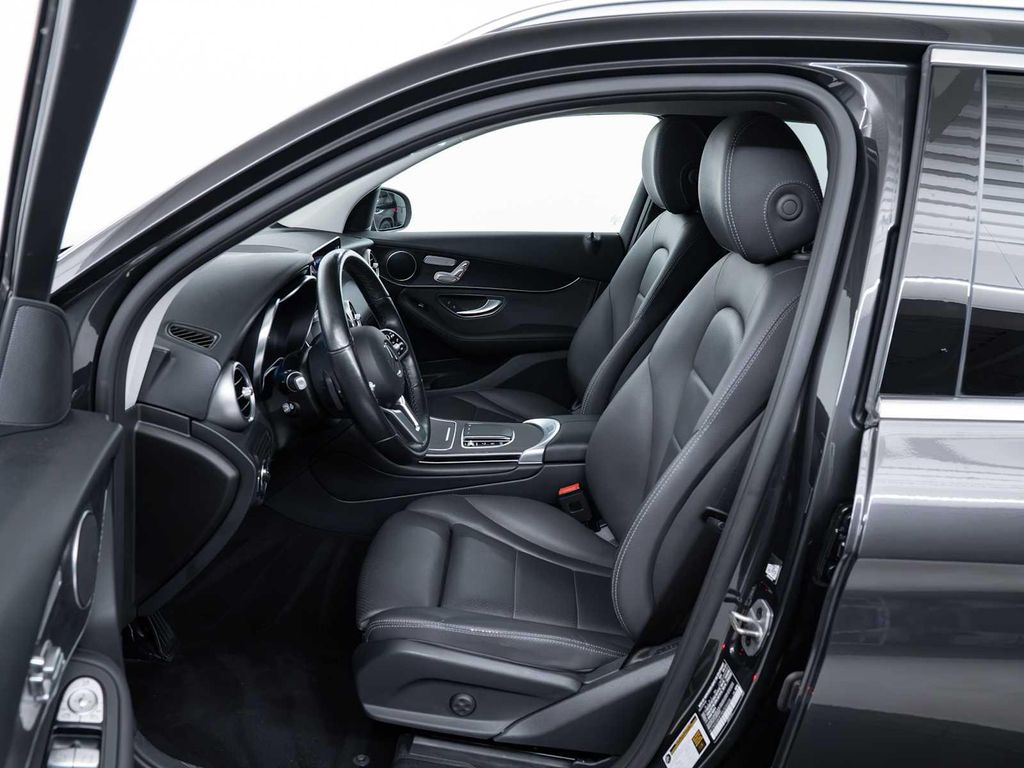 صورة مصغرة 13 لـ 2022 Mercedes-BENZ GLC