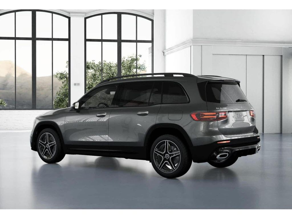2026 Mercedes-BENZ GLB — миниатюра 30