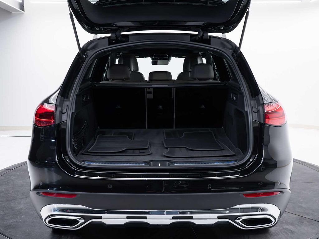 صورة مصغرة 12 لـ 2026 Mercedes-BENZ GLC