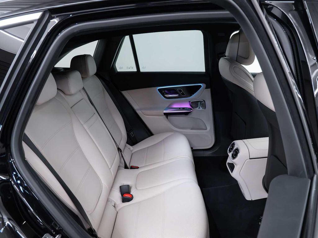 صورة مصغرة 20 لـ 2026 Mercedes-BENZ GLC