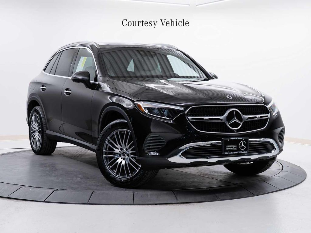 2026 Mercedes-BENZ GLC — фото 1
