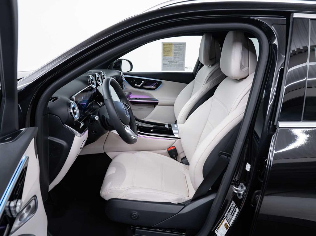 صورة مصغرة 14 لـ 2026 Mercedes-BENZ GLC