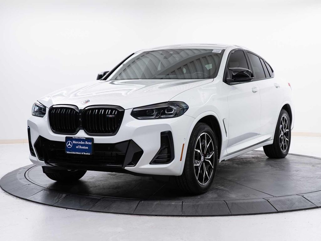 صورة 3 لـ 2023 BMW X4 M40I