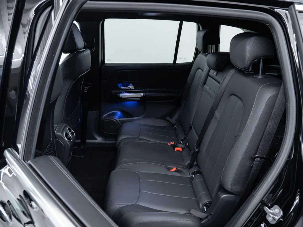 2025 Mercedes-BENZ GLB 缩略图 14