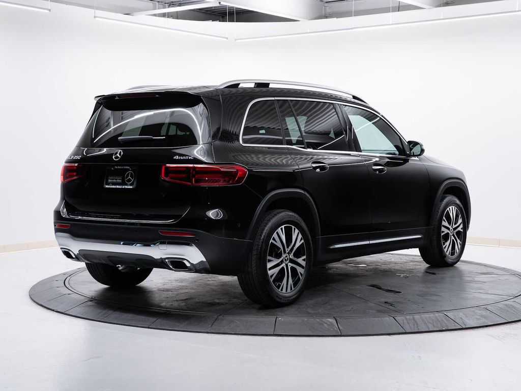 2025 Mercedes-BENZ GLB 照片 9