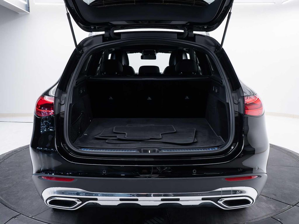 صورة مصغرة 12 لـ 2023 Mercedes-BENZ GLC