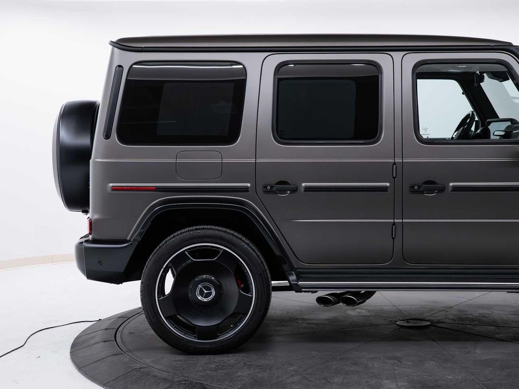 صورة 10 لـ 2023 MERCEDES-BENZ AMG G 63 4MATIC