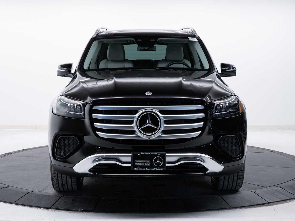 2026 Mercedes-BENZ GLS — фото 2