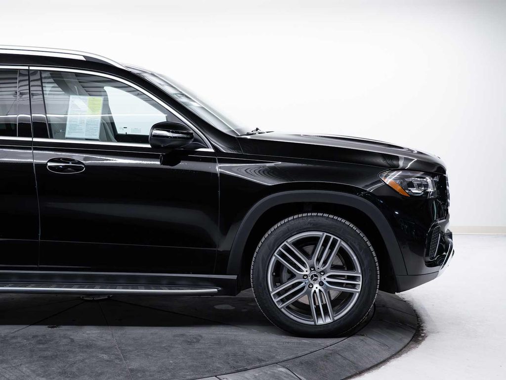 2026 Mercedes-BENZ GLS 缩略图 11