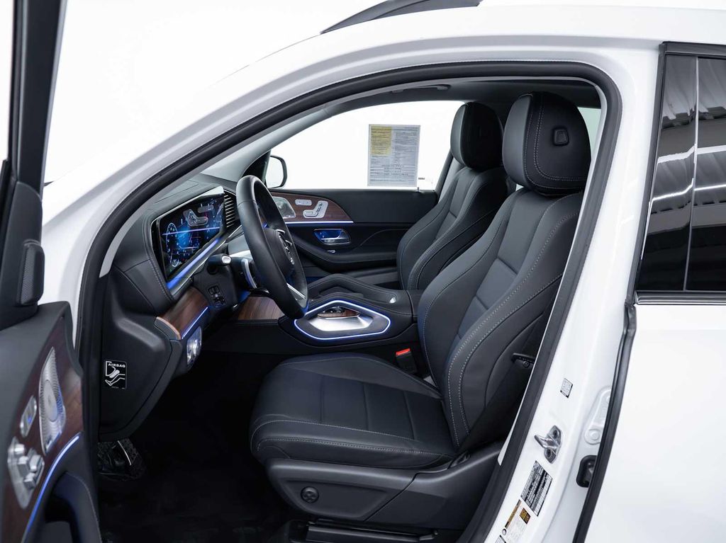 2026 Mercedes-BENZ GLS 缩略图 14