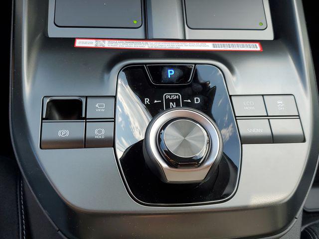 صورة 32 لـ 2026 Toyota C-HR XSE