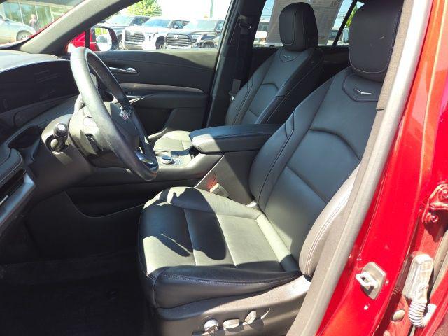 2024 Cadillac XT4 PREMIUM LUXURY — фото 9