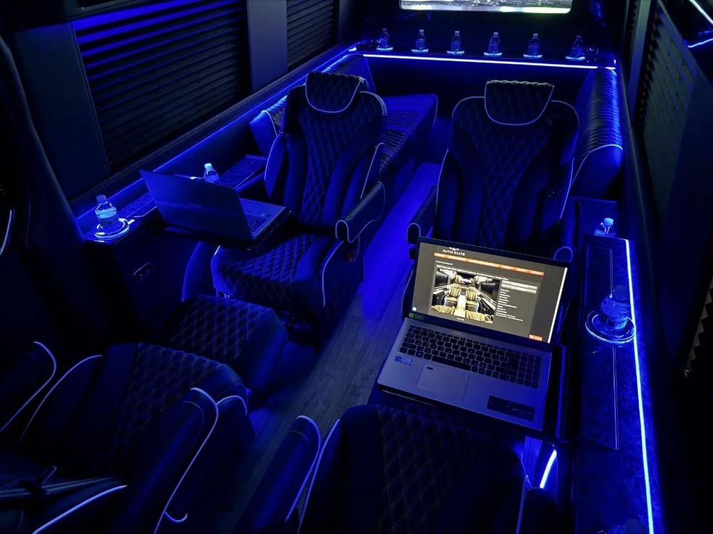 صورة 7 لـ 2024 Mercedes-BENZ OTHERS