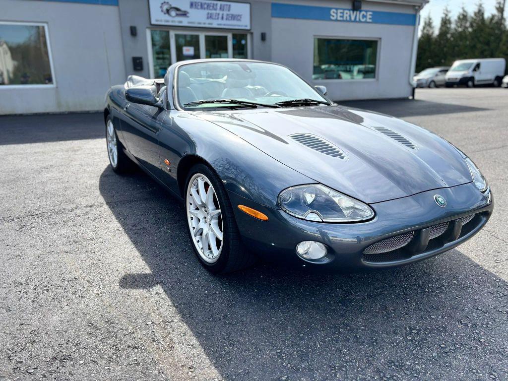2004 Jaguar XKR
