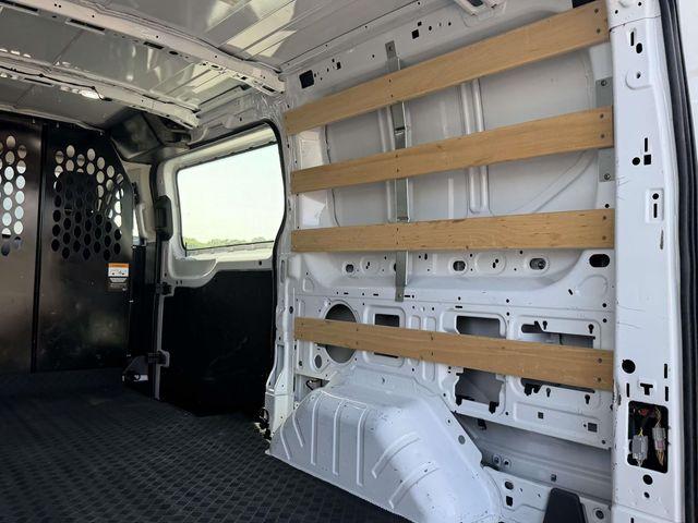صورة 10 لـ 2025 FORD TRANSIT-250 BASE