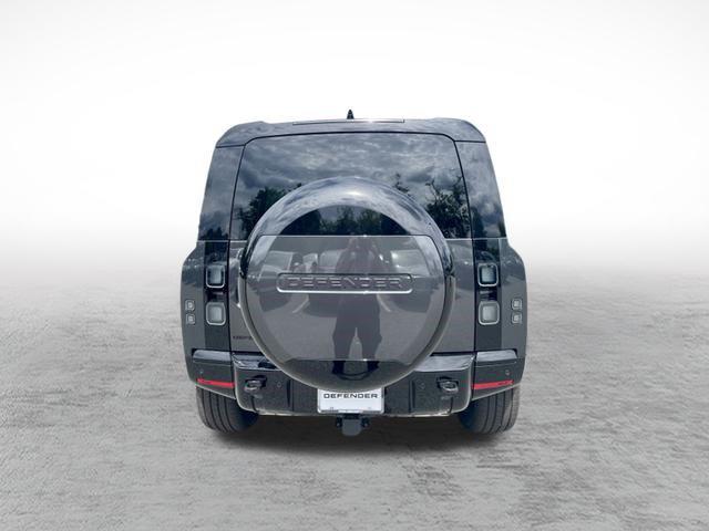 صورة 6 لـ 2026 LAND Rover DEFENDER P400 X