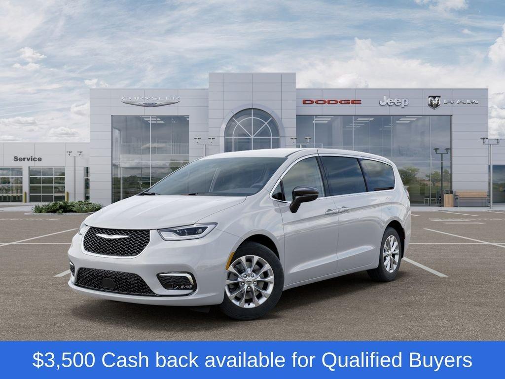 New 2026 Chrysler Pacifica Select