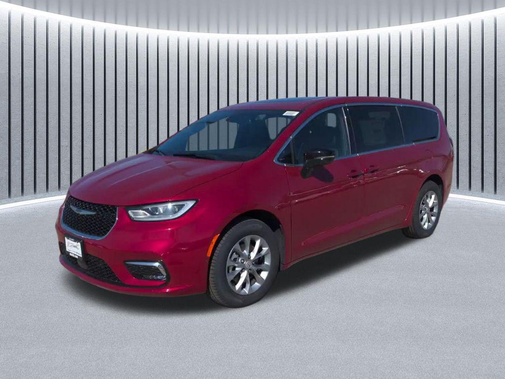 New 2026 Chrysler Pacifica Limited