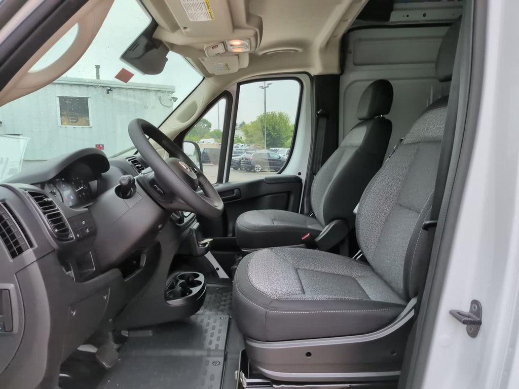 صورة 10 لـ 2026 RAM PROMASTER 2500 TRADESMAN