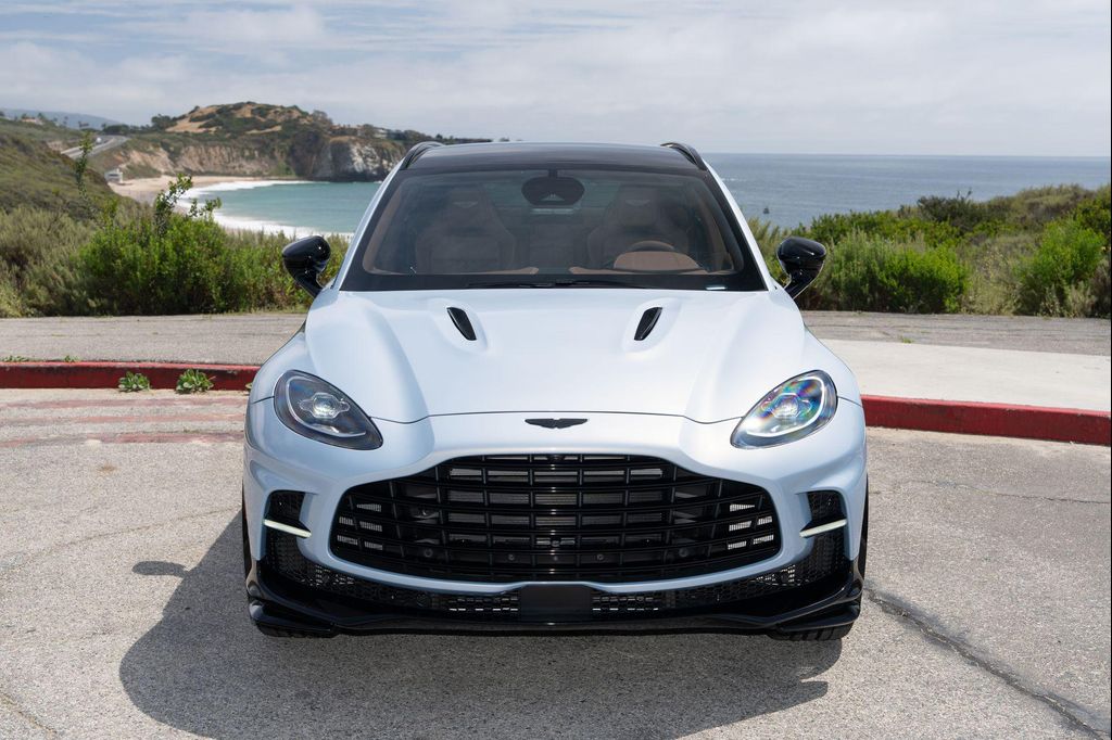 2026 Aston Martin DBX 707 照片 5
