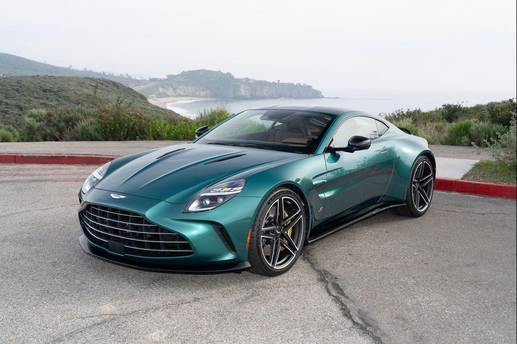 2026 Aston Martin VANTAGE S 缩略图 25