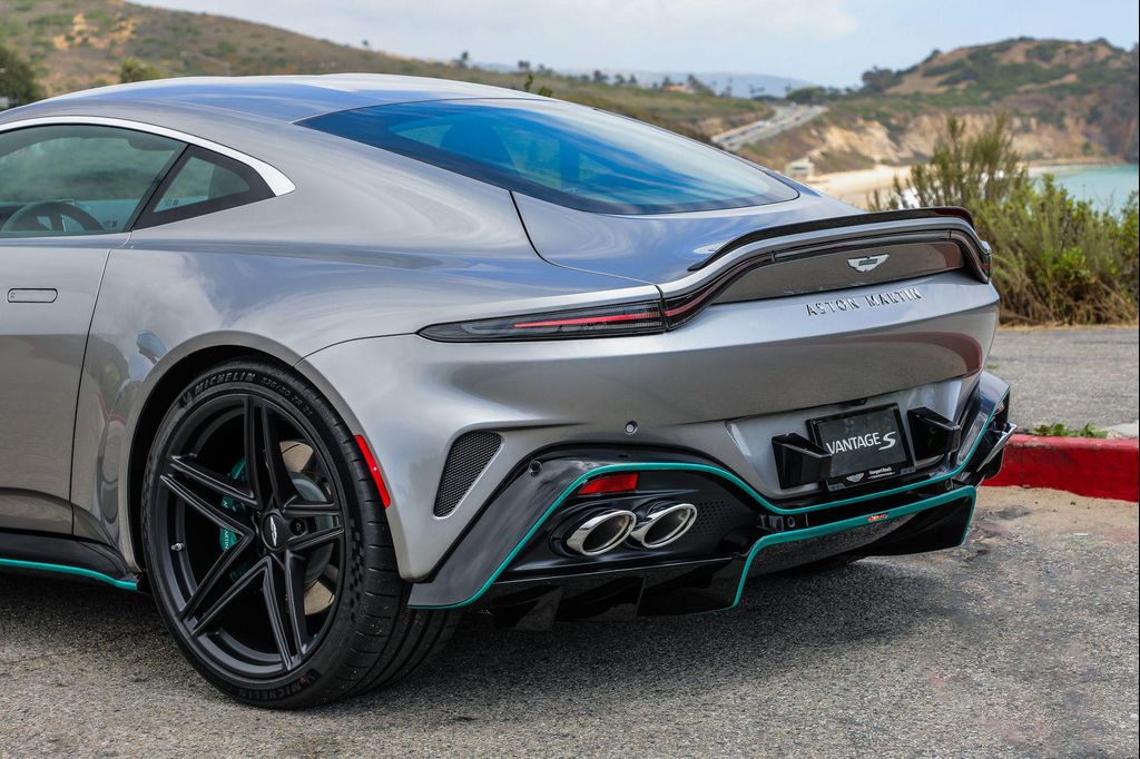 صورة مصغرة 24 لـ 2026 Aston Martin VANTAGE S