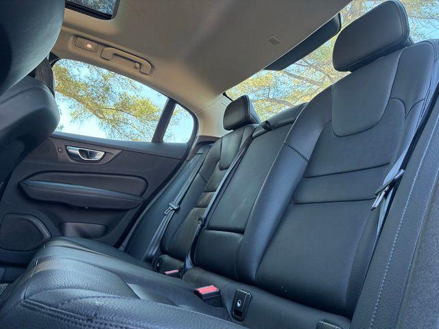 2023 Volvo S60 B5 PLUS DARK THEME — миниатюра 28