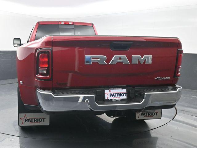 2026 RAM 3500 TRADESMAN CREW CAB 4X4 8' BOX — фото 4