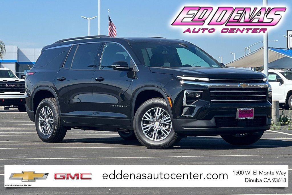 New 2026 Chevrolet Traverse LT
