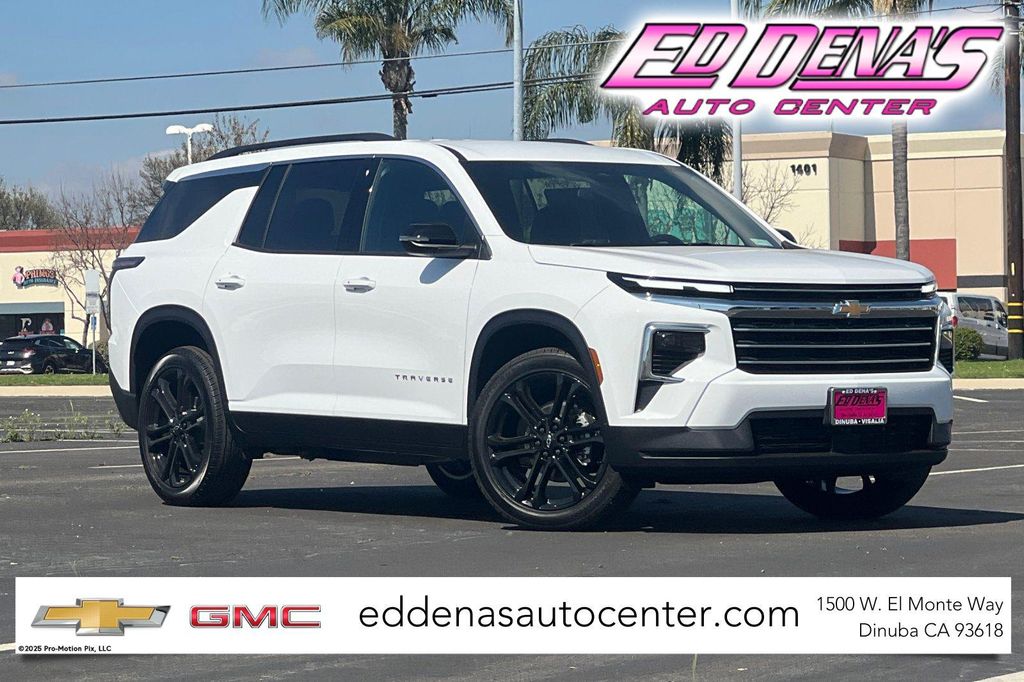 New 2026 Chevrolet Traverse LT