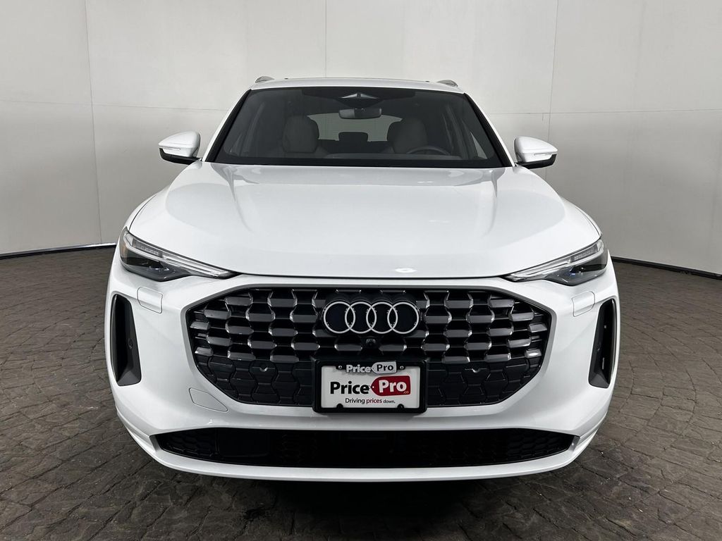 صورة 2 لـ 2025 AUDI Q5 PREMIUM PLUS