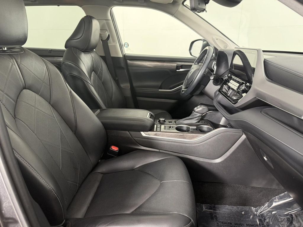 TOYOTA HIGHLANDER - 10