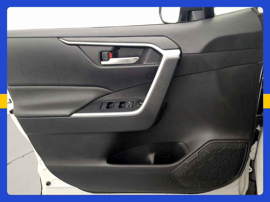 2021 Toyota RAV4 HYBRID XLE — миниатюра 15