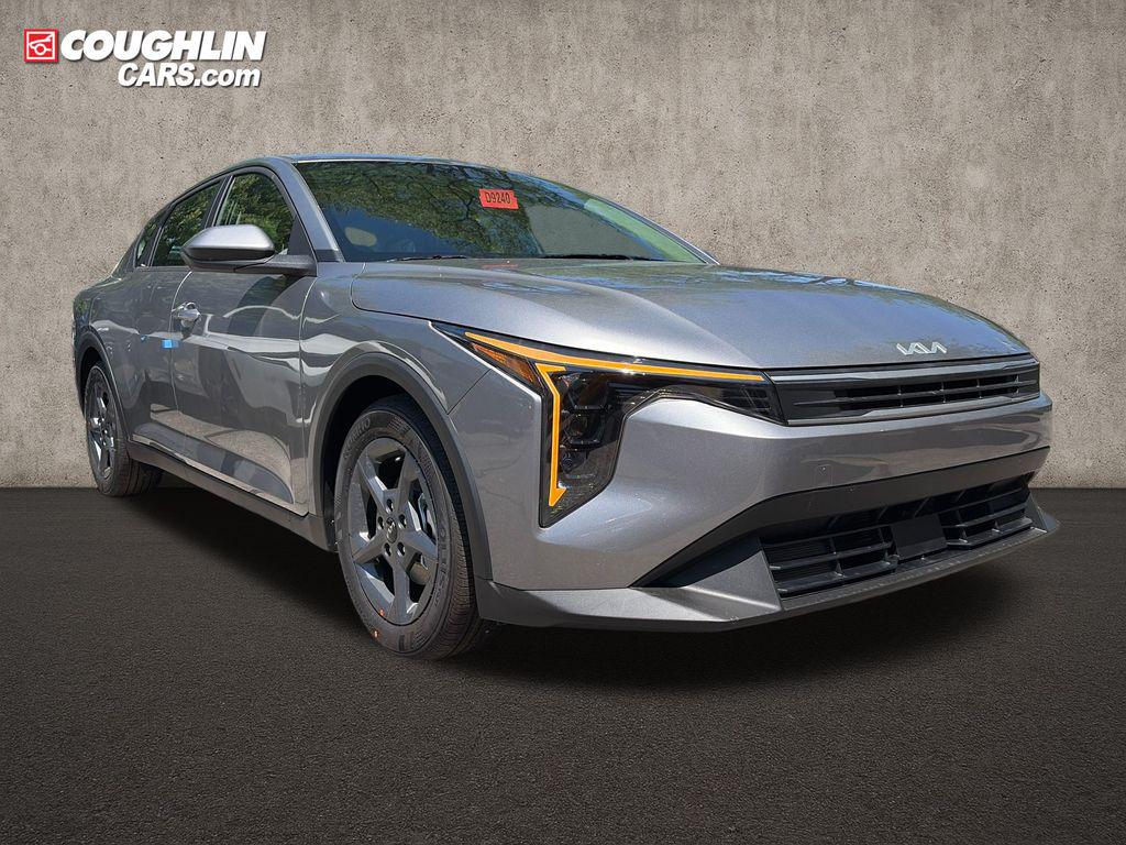 New 2026 Kia K4 LXS