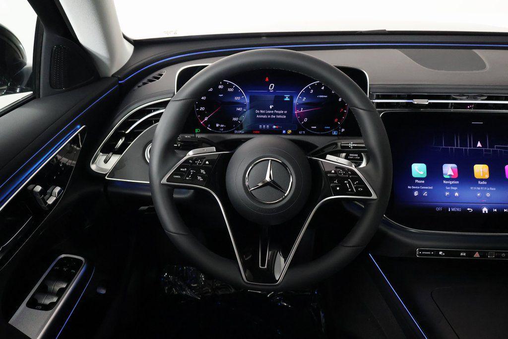 MERCEDES-BENZ E-CLASS - 3