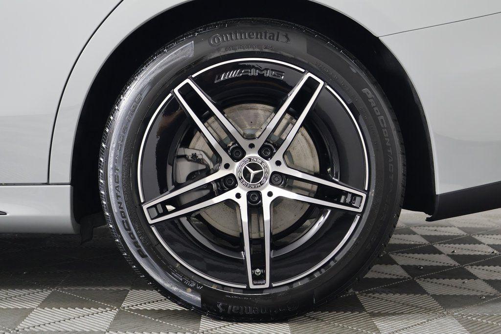 MERCEDES-BENZ E-CLASS - 10