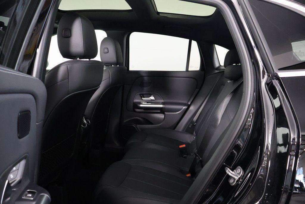 MERCEDES-BENZ GLA-CLASS - 6