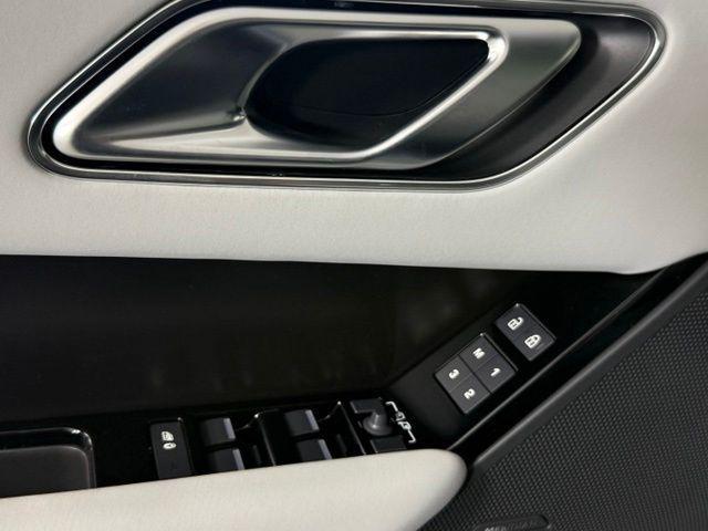 2026 LAND Rover RANGE ROVER VELAR P250 SE R-DYNAMIC — миниатюра 15