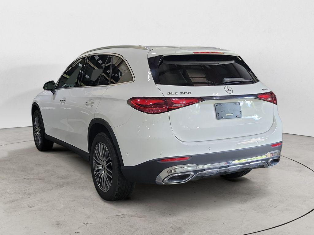 صورة 3 لـ 2025 Mercedes-BENZ GLC