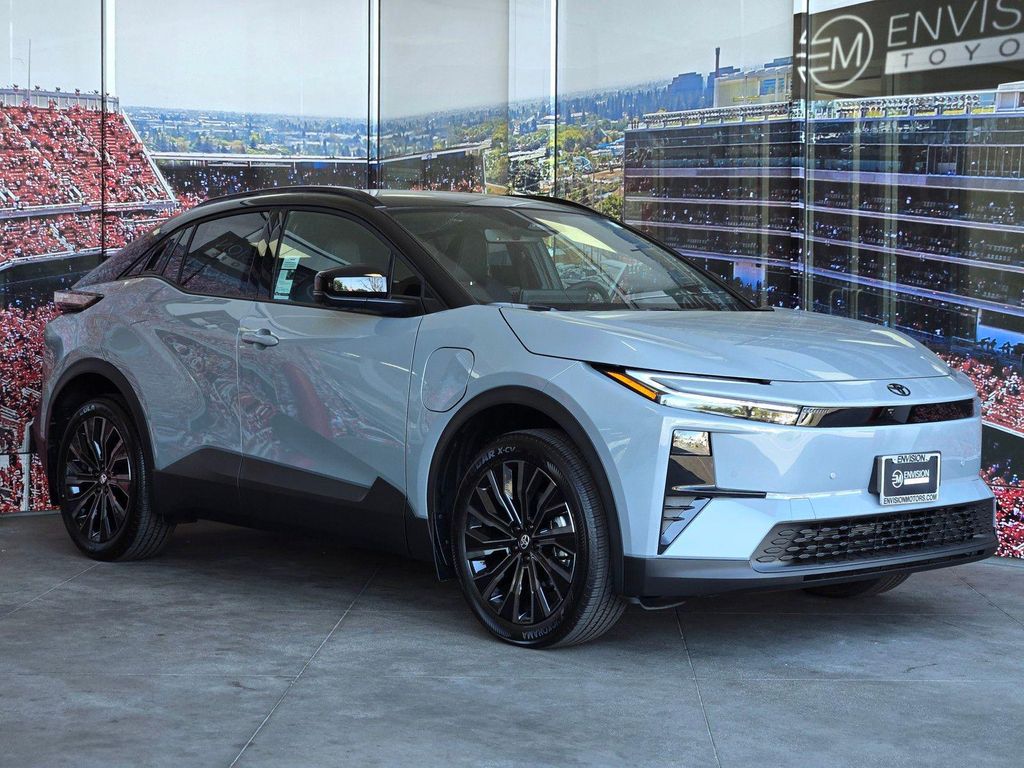 New 2026 Toyota C-HR XSE
