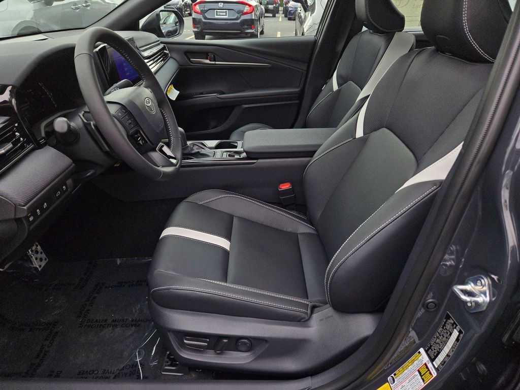 2026 Toyota CAMRY SE — миниатюра 15