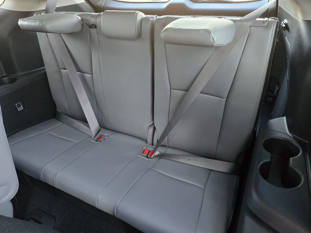صورة مصغرة 12 لـ 2026 Toyota HIGHLANDER HYBRID LIMITED