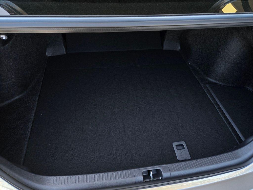 صورة مصغرة 22 لـ 2026 Toyota CAMRY SE