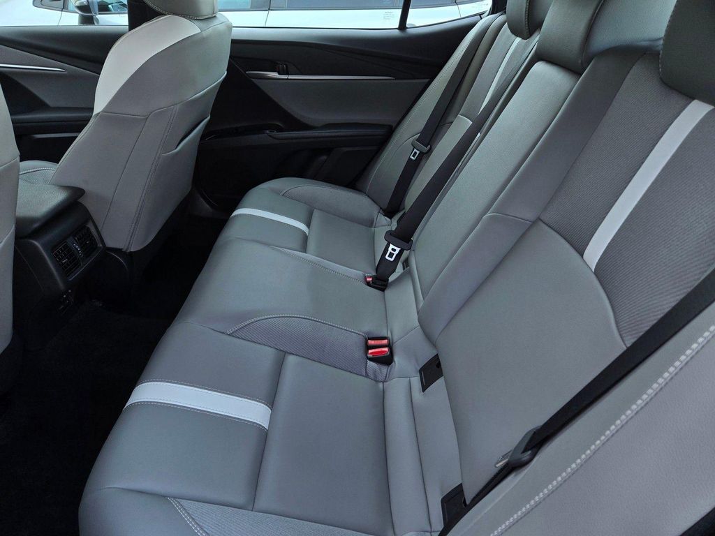 2026 Toyota CAMRY SE — миниатюра 10
